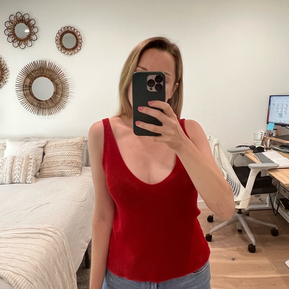 ⭐️ Brandy Melville Red V-Neck Sweater Tank